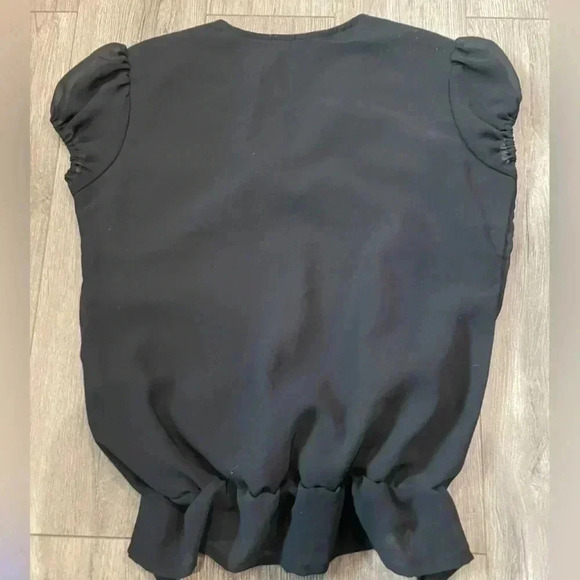 ❤️2/$30❤️[L]Annabelle black sequinned V neck short sleeve Party Blouse - Picture 4 of 6